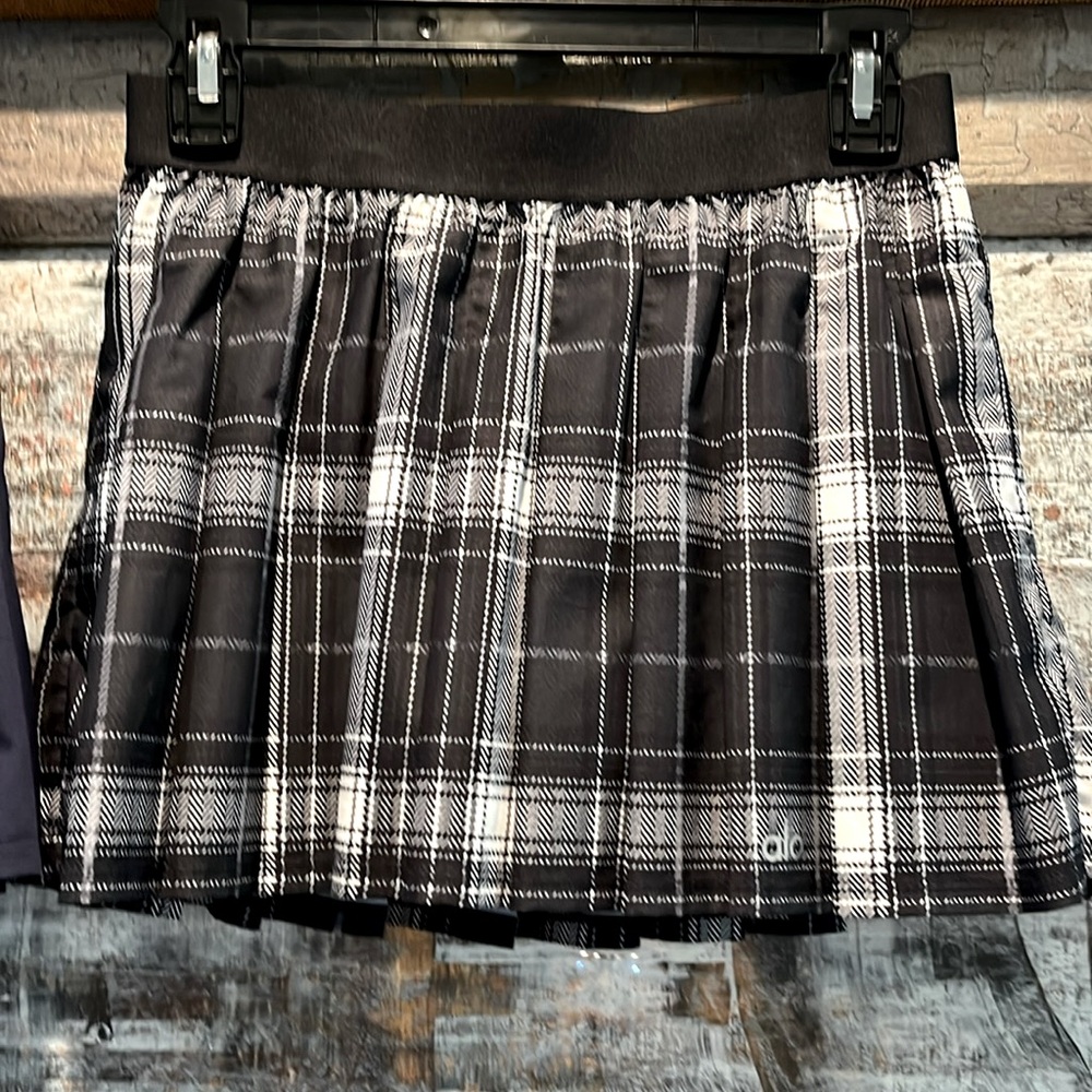 Alo Varsity Tennis Skirt, S, black and white pleated